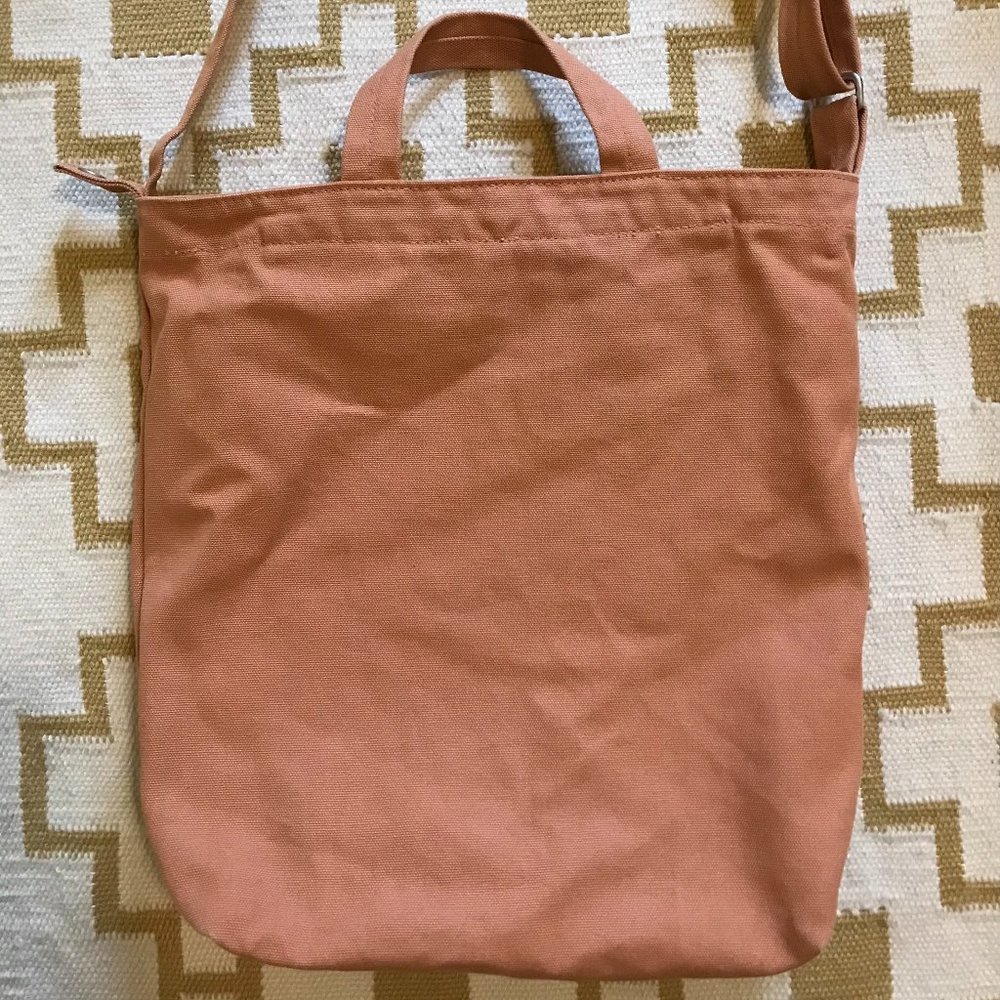 BAGGU Cotton Canvas Duck Bag with adjustable shoulder strap + handles